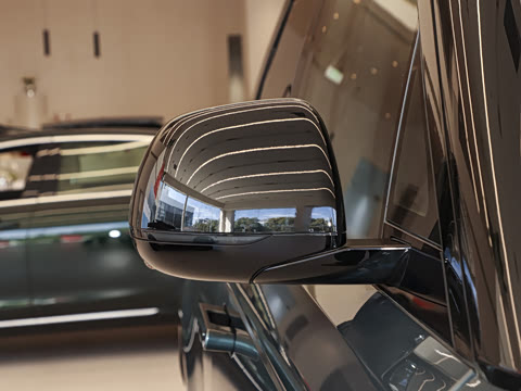 2025�� 400PS Dynamic SE