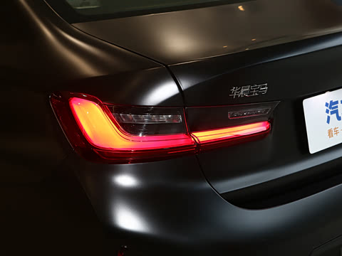 2026�� 330Li �����