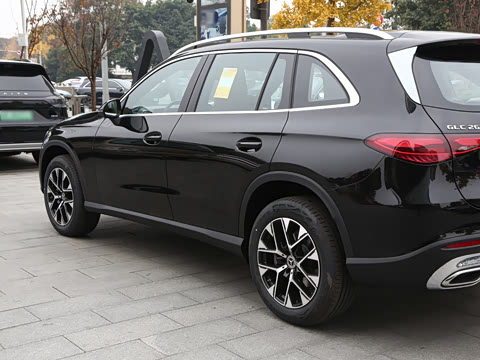 2026�� GLC 260 L 4MATIC �����