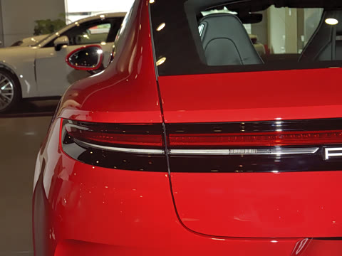 2026�� Panamera ������ 2.9T