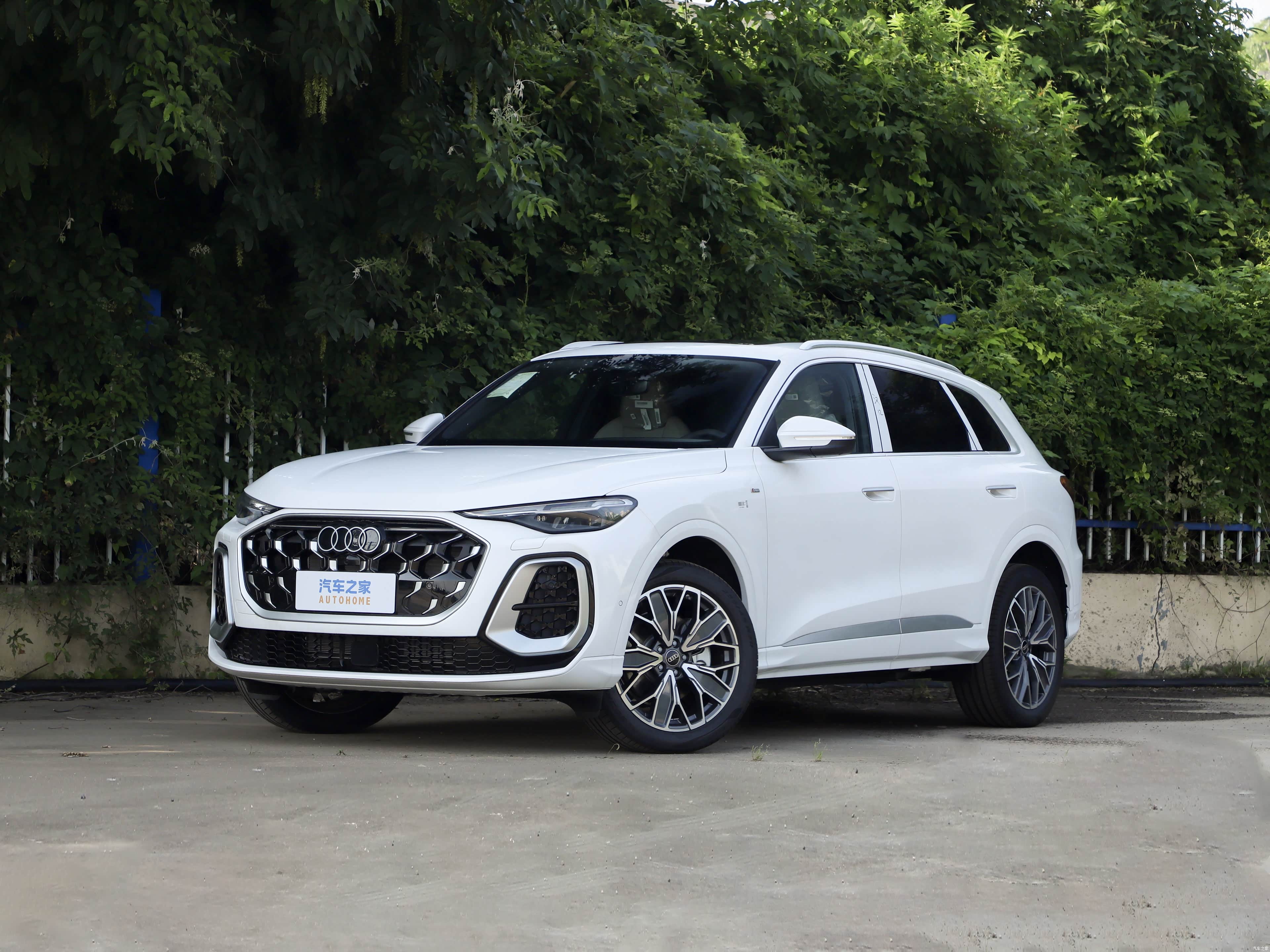Audi Q5L, миниатюра 9