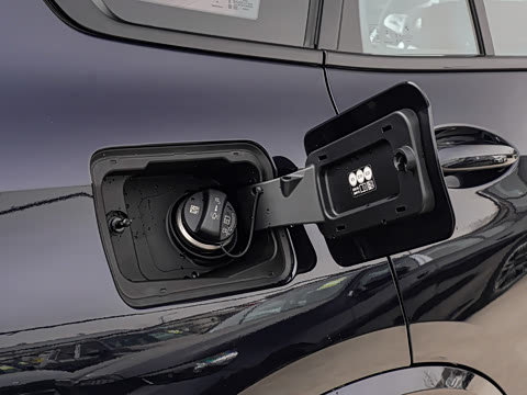 2026�� �Ŀ� xDrive 40Li M�˶���ҹ��װ