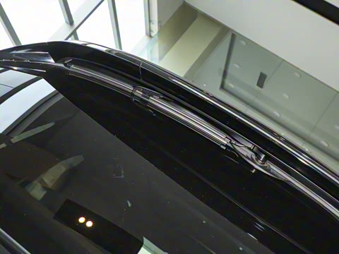 2025�� 3.0 L6 360PS ʢ����