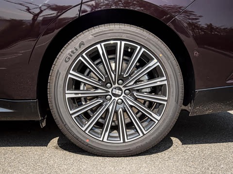 2026�� 225km EM-i Զ�����ǺӰ�