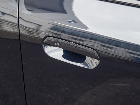 2026�� xDrive30L ������ M�˶���ҹ��װ