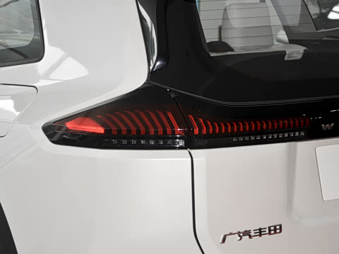 2026�� 2.0L ���ܵ��˫�� PRO+