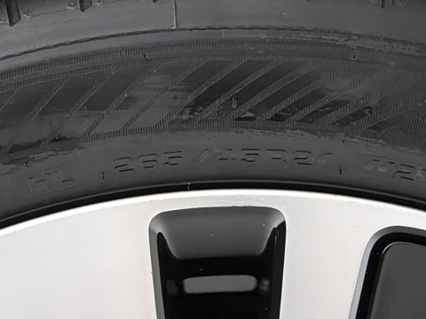 2026�� ���� 585kW ����������