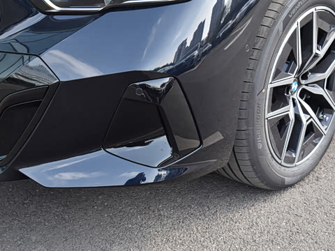 2026�� �Ŀ� eDrive 35L M�˶���װ