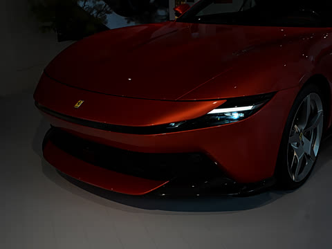 2026�� 3.9T V8 Spider
