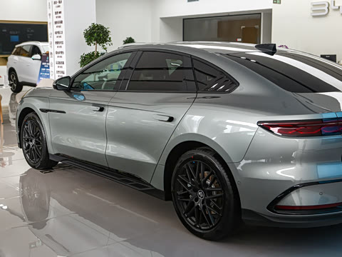 2026�� EV �Ǽݰ� 705KM���������