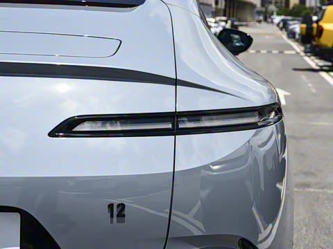 2025�� �Ŀ� Ultra���������