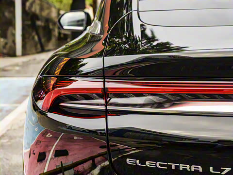 2025�� ������