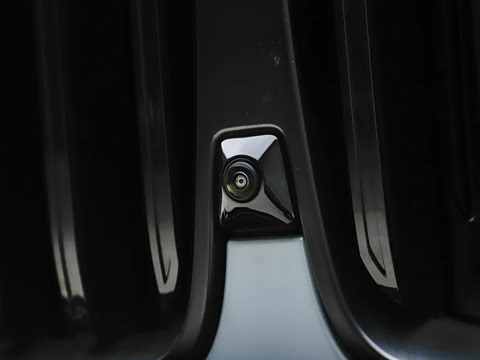 2024�� xDrive40i ������M�˶���װ