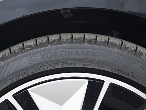 2026�� eDrive 40 L ��ҹ�˶���װ