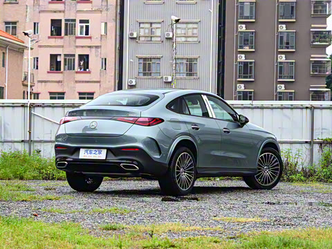 2025�� �Ŀ� GLC 300 4MATIC ����SUV