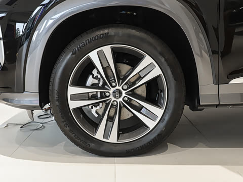 2026�� 40 TFSI quattro ����� ������װ 7��
