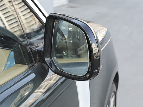 2026�� 3.0 L6 400PS AB�����