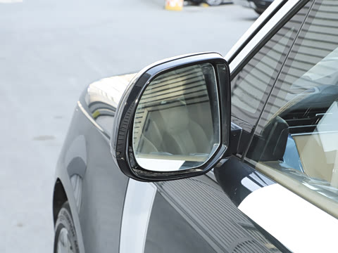 2026�� 3.0 L6 400PS AB�����