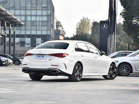 2025�� �Ŀ� C 350 eL