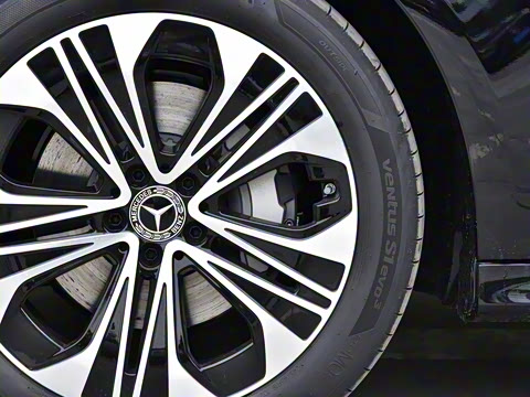 2026�� E 300 L ������