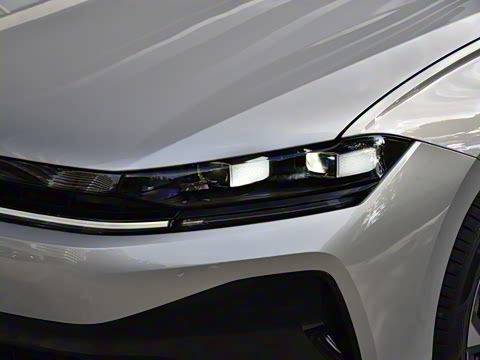 2026�� L 300TSI DSG ������