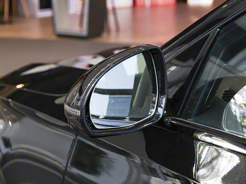 2026�� E 300 ʱ�����˶���