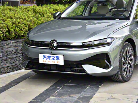 2026�� L 300TSI DSG ������