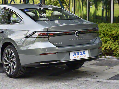 2026�� L 300TSI DSG ������