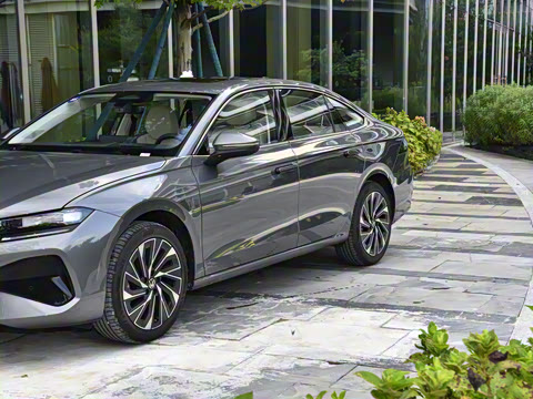 2026�� L 300TSI DSG ������