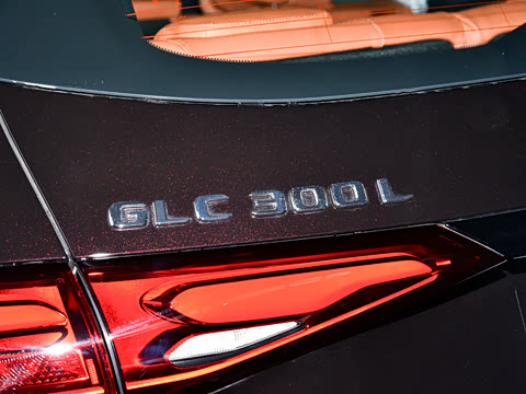 2026�� GLC 300 L 4MATIC ������ 7��