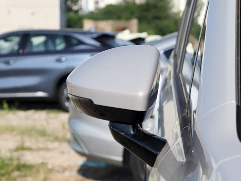 2025�� 1.5T CVT ��Ӣ��