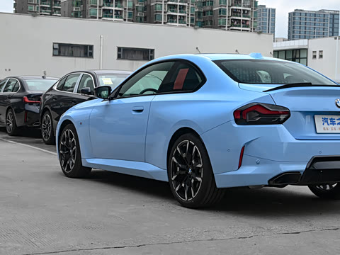 2026�� M240i xDrive