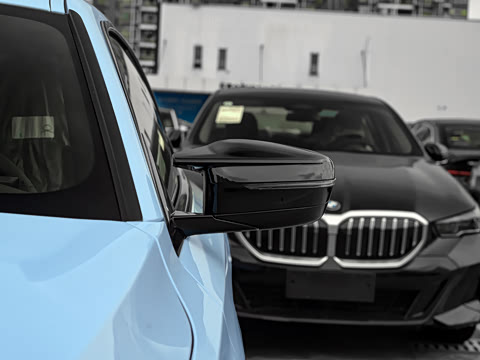 2026�� M240i xDrive