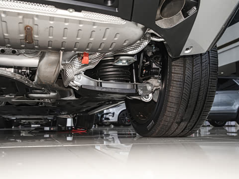 2025�� 3.0 L6 400PS �䷶�ӳ���