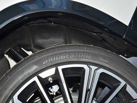 2025�� xDrive25Li X�����װ