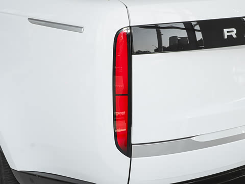 2025�� 3.0 L6 400PS �����ӳ���