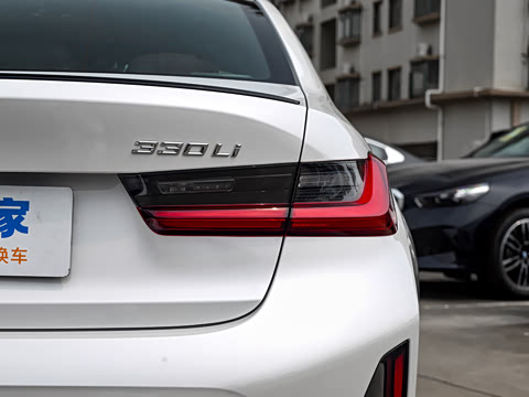 2026�� 330Li ������ M�˶���ҹ��װ