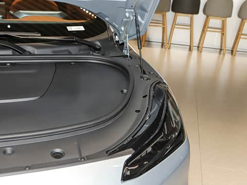 2025�� �Ŀ� 710 Max��