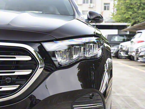 2025�� �Ŀ� E 260 L