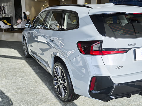 2026�� xDrive25Li M�˶���ҹ��װ