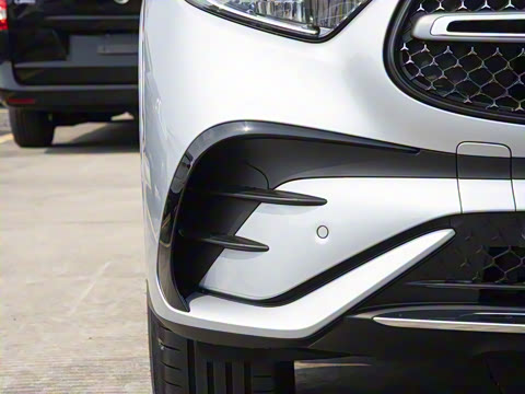 2025�� �Ŀ� GLC 260 L 4MATIC ������