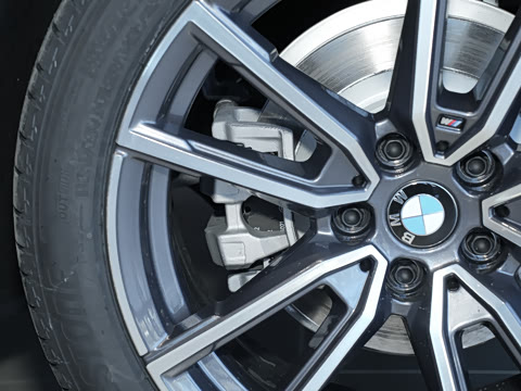 2026�� 325Li M�˶���װ