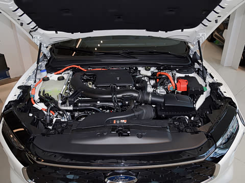 2026�� 2.0T EcoBoost E �춯 �˶���