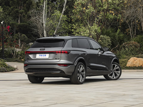 2026�� quattro Ǭ���Ǽݰ�