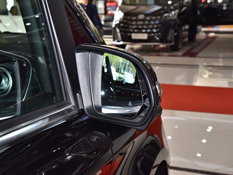 2026�� 2.0T �j�ۺ�Ӱ M500