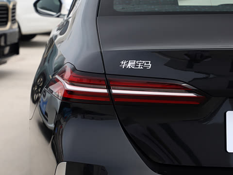 2026�� �Ŀ� 525Li ������װ