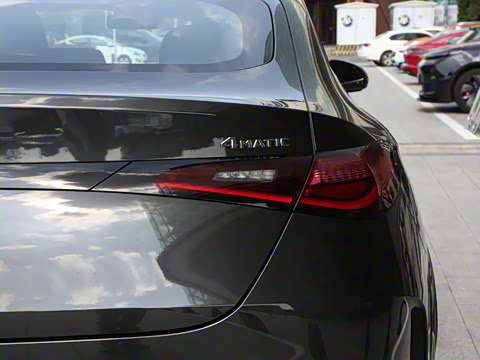 2026�� GLC 260 4MATIC ����SUV