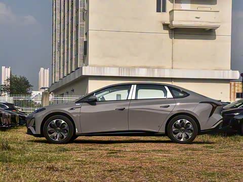 2025�� 550��