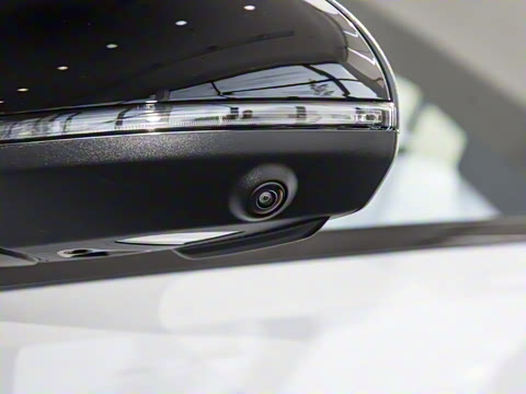 2026�� C 260 L �ҹ�˶���