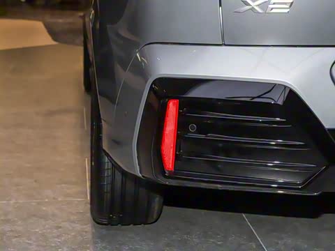 2025�� sDrive25i M�˶���װ